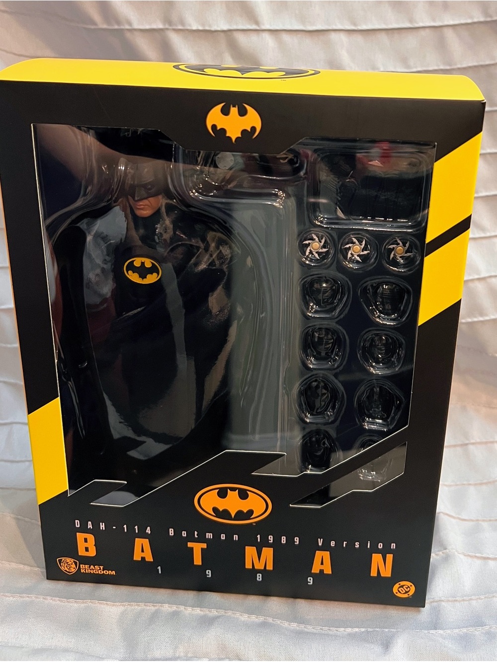 DC- Beast Kingdom- Batman 1989- BATMAN (Michael Keaton) Action Figure- DAH-114